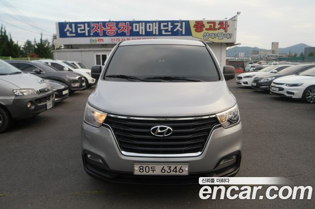 Hyundai Starex Van 3-Seater Style — пробег 52 220 км — фото 1 из 5