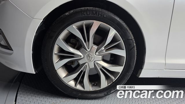 Hyundai Sonata 2.0 Smart Special — пробег 140 886 км — фото 5 из 5