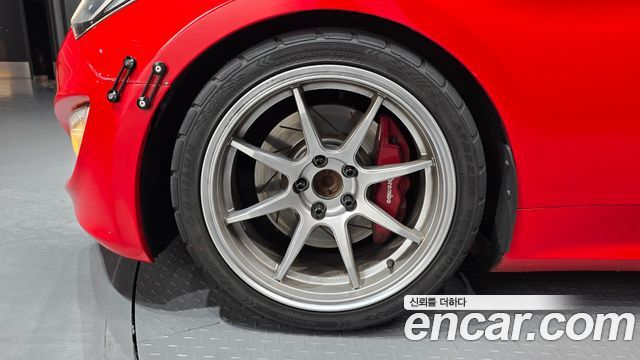 Hyundai Genesis из Кореи Encar