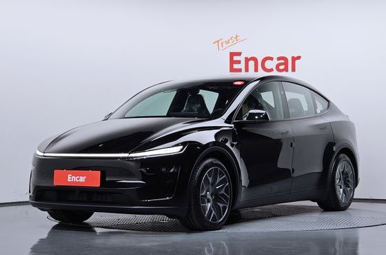 Tesla Model Y L Long Range AWD — пробег 70 км — фото 1 из 5