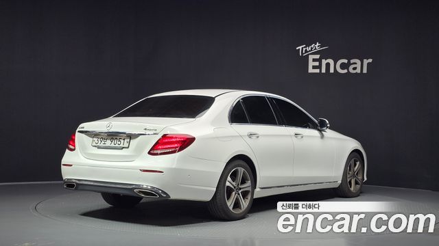 Mercedes-Benz E-Class из Кореи Encar