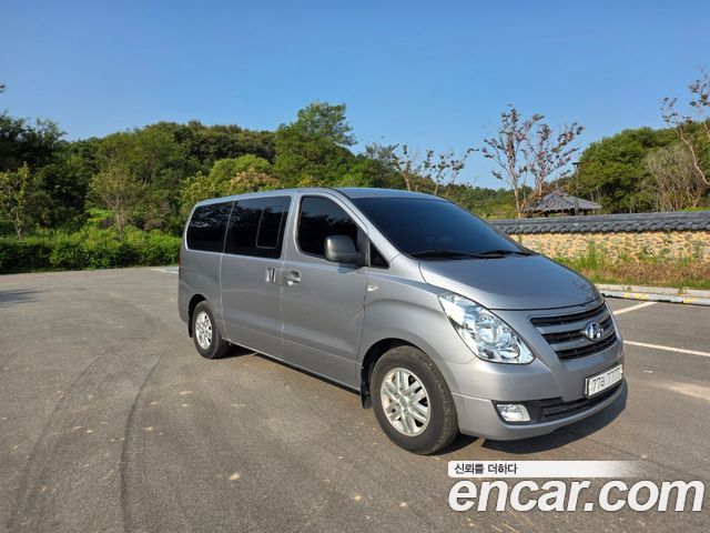 Hyundai Starex 11-Seater Wagon Smart — пробег 48 777 км — фото 3 из 5