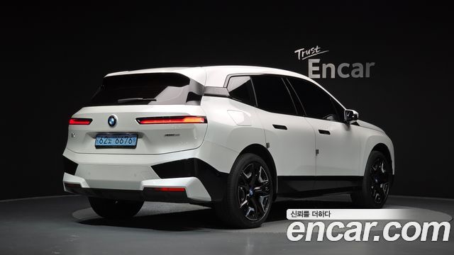 BMW iX из Кореи Encar