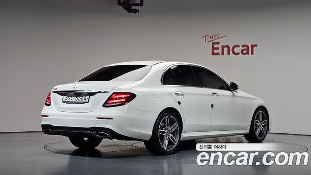 Mercedes-Benz E-Class из Кореи Encar