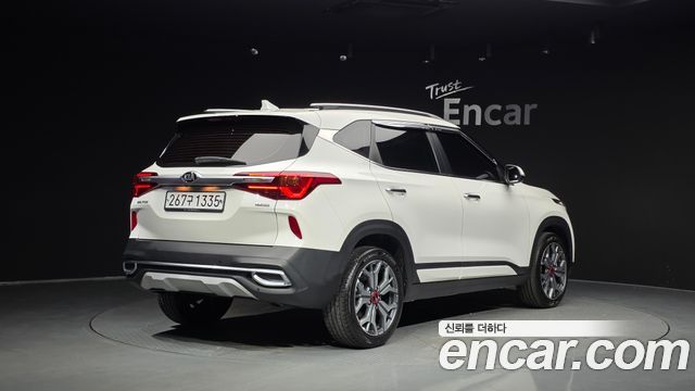Kia Seltos из Кореи Encar