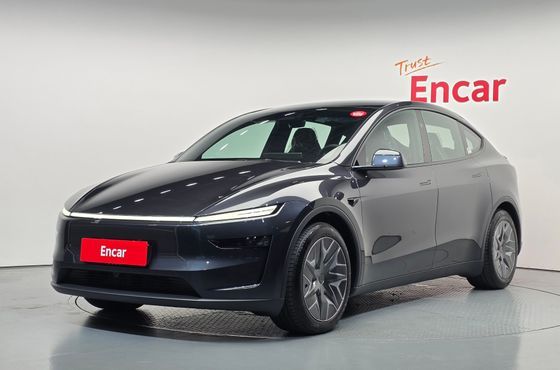 Tesla Model Y L Long Range AWD — пробег 156 км — фото 1 из 5