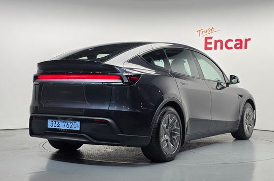 Tesla Model Y L Long Range AWD — пробег 156 км — фото 2 из 5
