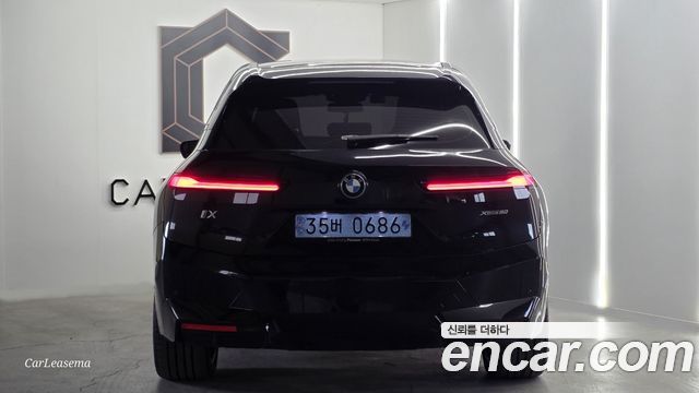 BMW iX xDrive50 Sports Plus — пробег 30 684 км — фото 4 из 5