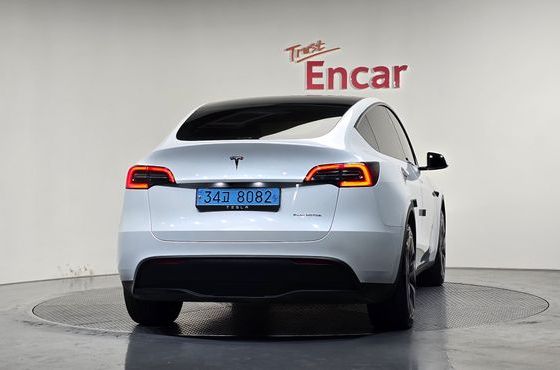 Tesla Model Y RWD — пробег 44 619 км — фото 4 из 5
