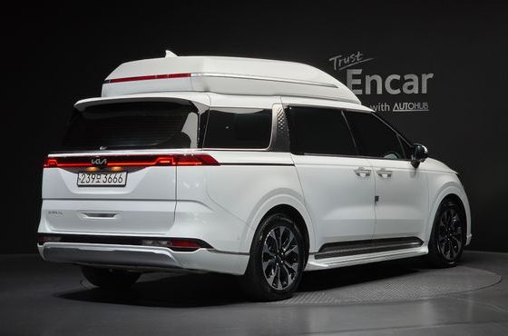 Kia Carnival Diesel 9-Seater Hi-Limousine Signature — пробег 54 009 км — фото 2 из 5