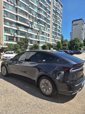 Tesla Model Y L Long Range AWD — пробег 20 км — фото 4 из 5