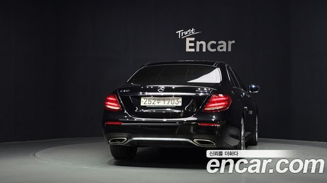 Mercedes-Benz E-Class из Кореи Encar