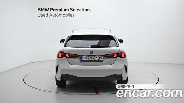 BMW 1-Series 120 — пробег 3 300 км — фото 4 из 5