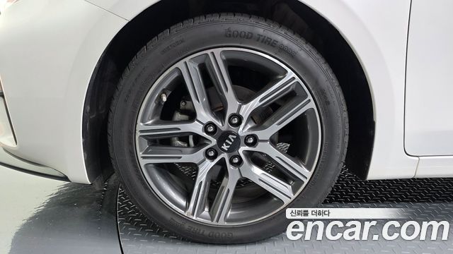 Kia K3 из Кореи Encar