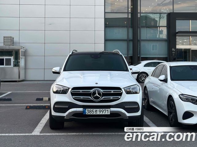Mercedes-Benz GLE-Class GLE300d 4MATIC — пробег 113 388 км — фото 2 из 5