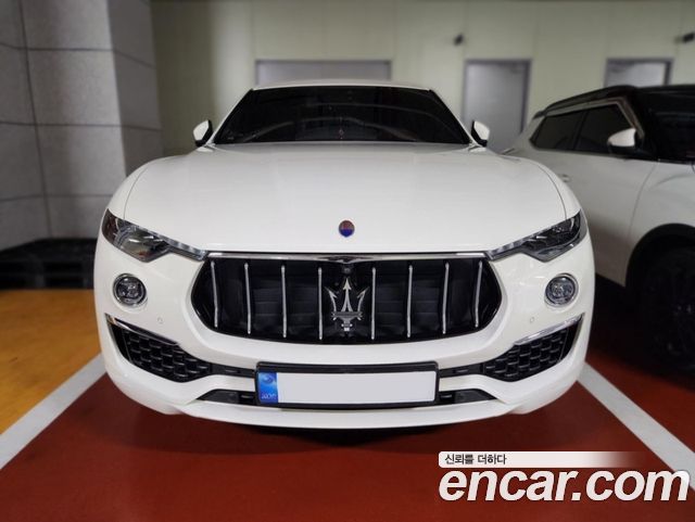 Maserati Levante из Кореи Encar