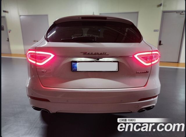 Maserati Levante из Кореи Encar