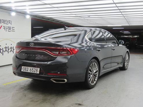 Hyundai Grandeur 2.4 Premium Special — пробег 182 023 км — фото 2 из 5