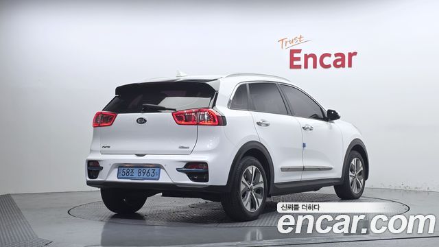 Kia Niro Noblesse — пробег 149 272 км — фото 2 из 5