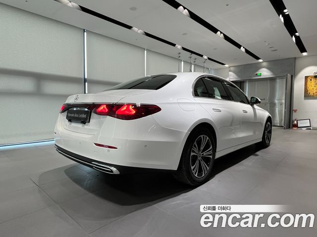 Mercedes-Benz E-Class из Кореи Encar