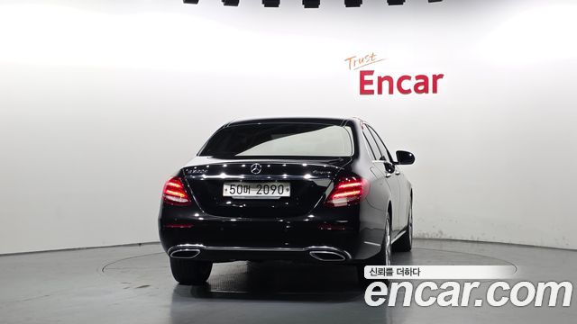 Mercedes-Benz E-Class из Кореи Encar