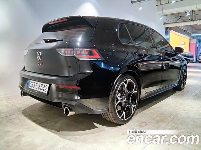 Volkswagen Golf 2.0 GTI — пробег 13 819 км — фото 2 из 5