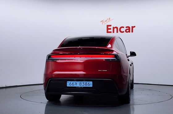Tesla Model Y Long Range AWD — пробег 36 615 км — фото 4 из 5
