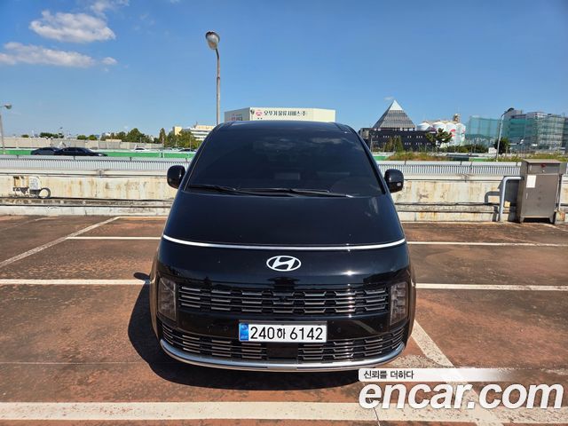 Hyundai Staria L3.5 Lounge 7-Seater Inspiration — пробег 1 072 км — фото 1 из 5