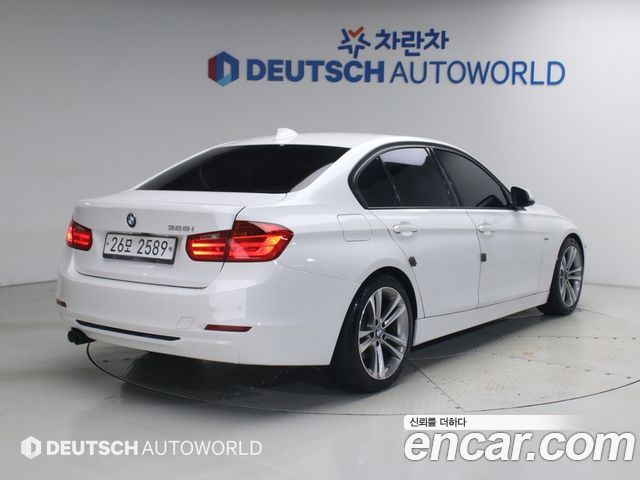 BMW 3-Series 328i Sport — пробег 177 812 км — фото 2 из 5