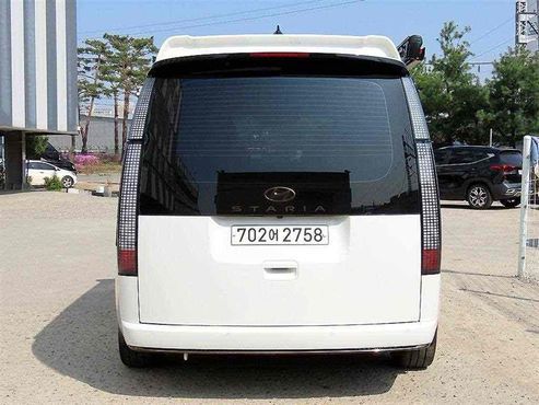 Hyundai Staria 2WD Camping Car Prestige Camper 4Seater — пробег 31 785 км — фото 3 из 5