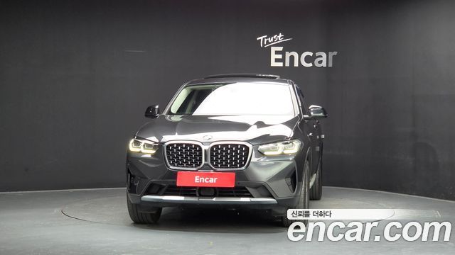BMW X4 xDrive20i xLine — пробег 29 935 км — фото 3 из 5