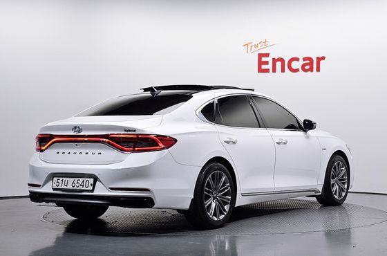 Hyundai Grandeur Exclusive Special — пробег 120 982 км — фото 2 из 5
