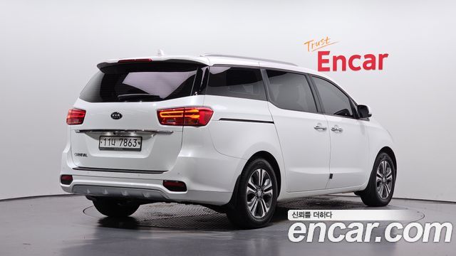 Kia Carnival из Кореи Encar