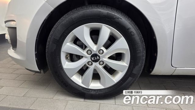 Kia pride 4DR 1.6 GDI Luxury — пробег 99 433 км — фото 5 из 5