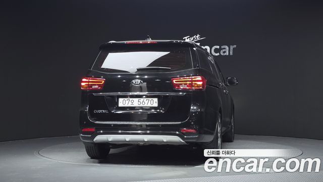 Kia Carnival из Кореи Encar