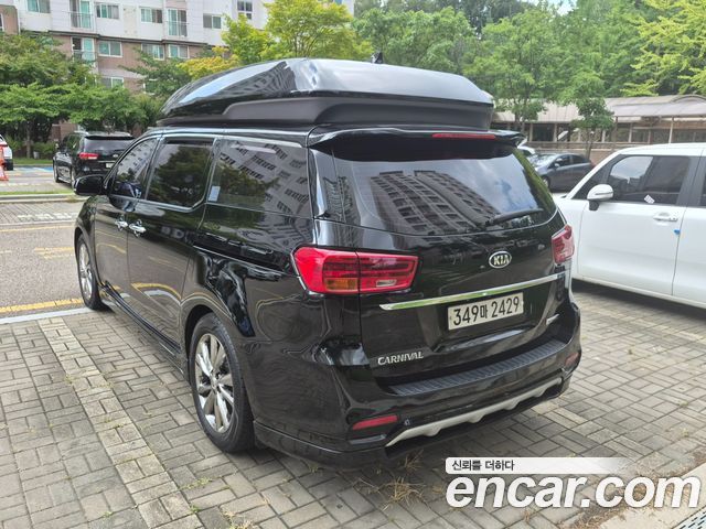 Kia Carnival 9-Seater Hi-Limousine Prestige — пробег 109 244 км — фото 2 из 5