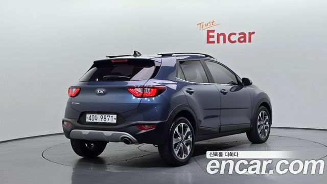 Kia Stonic из Кореи Encar