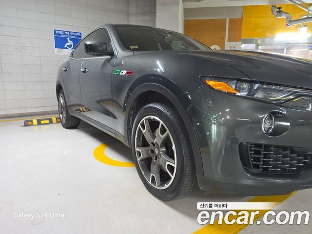 Maserati Levante из Кореи Encar