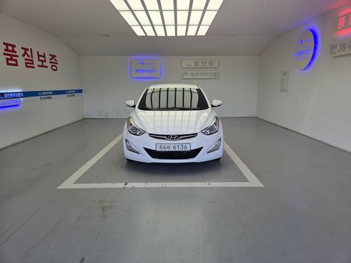 Hyundai AVANTE 1.6 VGT Smart Standard — пробег 217 113 км — фото 1 из 5