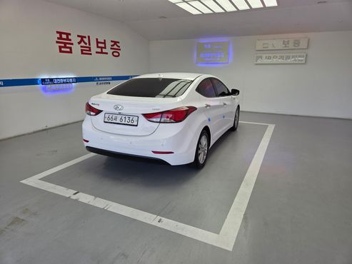 Hyundai AVANTE 1.6 VGT Smart Standard — пробег 217 113 км — фото 4 из 5