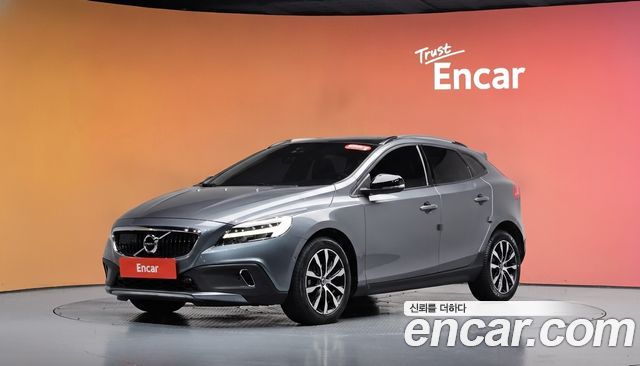 Volvo V40 D3 — пробег 53 474 км — фото 1 из 5