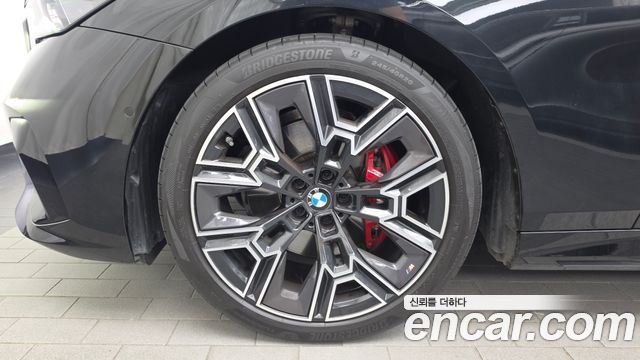 BMW 5-Series 530i xDrive M Sport Pro Special Edition — пробег 15 834 км — фото 5 из 5