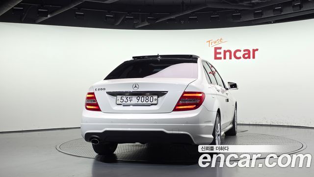 Mercedes-Benz C-Class C200 CGI AVANTGARDE — пробег 146 632 км — фото 4 из 5