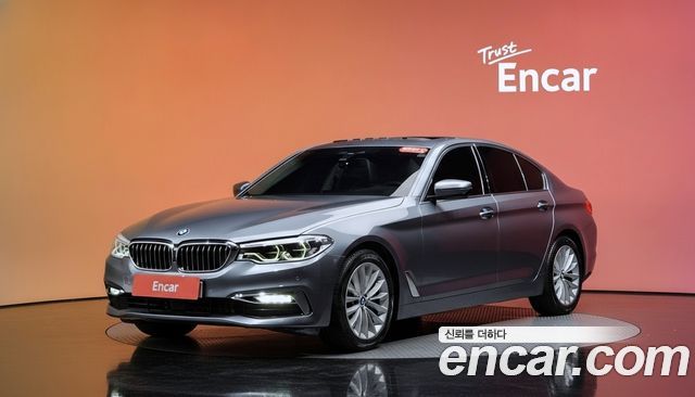 BMW 5-Series 530i Luxury Plus — пробег 68 047 км — фото 1 из 5
