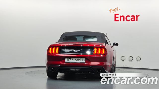 Ford Mustang Convertible — пробег 136 459 км — фото 4 из 5