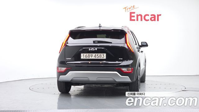Kia Niro Prestige — пробег 29 977 км — фото 4 из 5