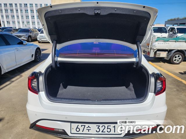 Hyundai Sonata 2.0 Premium — пробег 258 530 км — фото 5 из 5