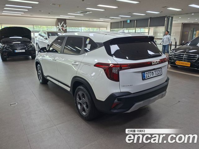 Kia Seltos Gasoline 2.0 2WD Trendy — пробег 6 980 км — фото 2 из 5