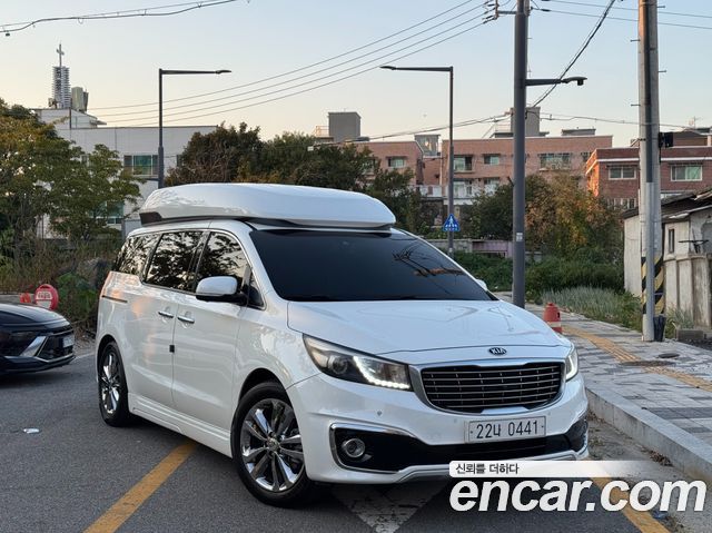 Kia Carnival Gasoline 9-seater Hi-Limousine Noblesse — пробег 44 000 км — фото 1 из 5