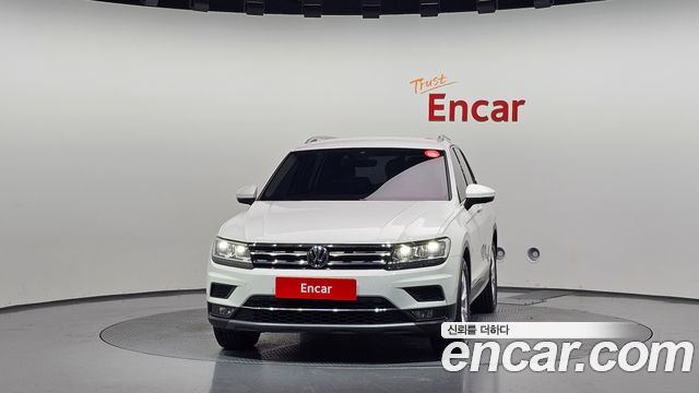 Volkswagen Tiguan 2.0 TDI Premium — пробег 101 123 км — фото 3 из 5